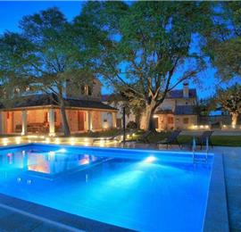 4 bedroom villa with pool near Svetvinčenat, Istria, sleeps 10